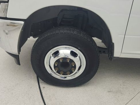 Used 2024 RAM 3500 Tradesman w/ Chrome Appearance Group image 23