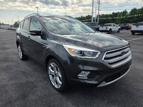 Used 2018 Ford Escape Titanium w/ Ford Safe & Smart Package AWD/4WD image 5