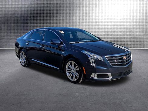 Used 2019 Cadillac XTS Luxury w/ Driver Awareness Package image 3