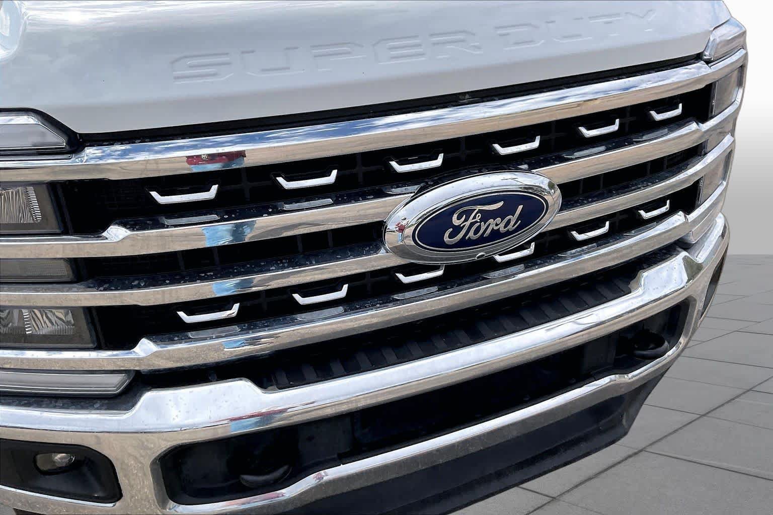 Used 2025 Ford F250 Lariat w/ FX4 Off-Road Package AWD/4WD image 29