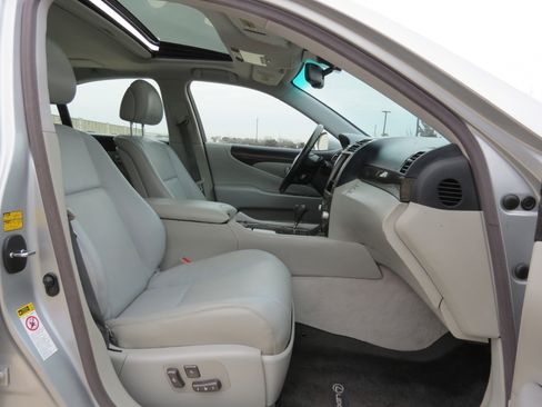 Used 2011 Lexus LS 460 image 41