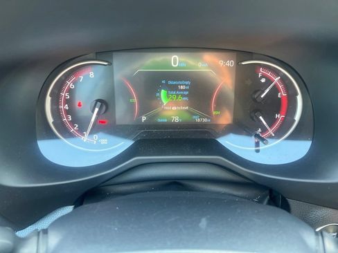 Used 2023 Toyota RAV4 XLE AWD/4WD image 3