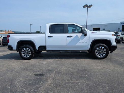 Used 2025 Chevrolet Silverado 2500 Custom w/ Custom Convenience Package AWD/4WD image 7