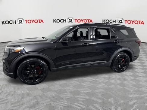 Used 2020 Ford Explorer ST w/ ST Street Pack image 4