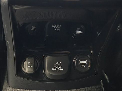 Used 2023 Kia Sorento SX Prestige image 18