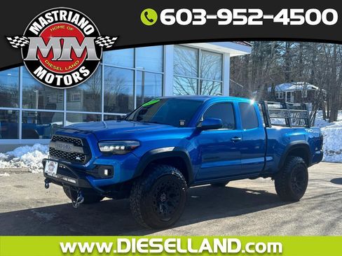 Used 2017 Toyota Tacoma TRD Off-Road w/ Tow Package image 1