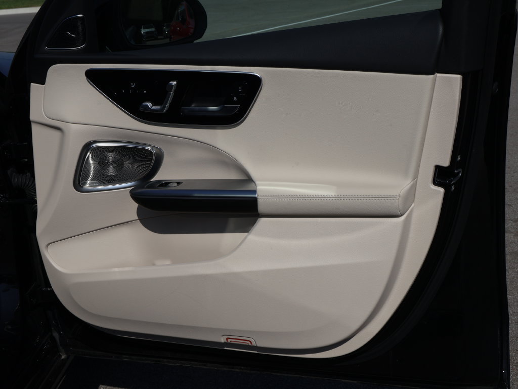 Certified 2026 Mercedes-Benz C 300 4MATIC Sedan image 13