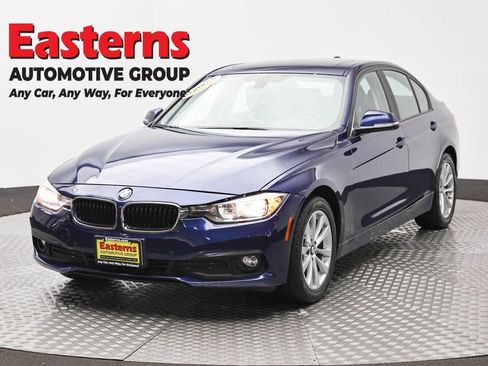 Used 2017 BMW 320i xDrive Sedan AWD/4WD image 1
