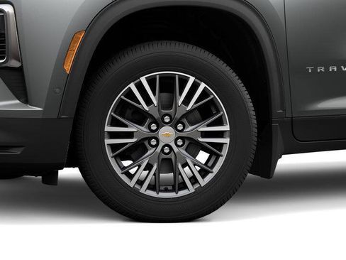 Used 2025 Chevrolet Traverse LT w/ Enhanced Driving Package FWD image 7