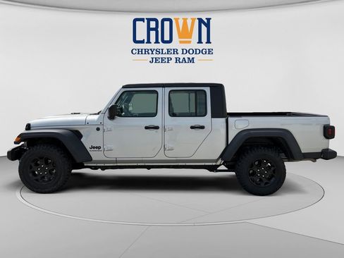 Used 2023 Jeep Gladiator Sport w/ Trailer Tow Package AWD/4WD image 6