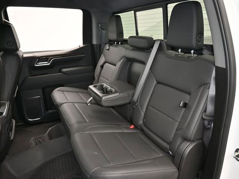 Used 2024 Chevrolet Silverado 1500 LT Trail Boss w/ LT Trail Boss Premium Package image 41