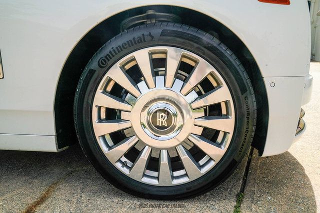 Used 2020 Rolls-Royce Phantom Sedan RWD image 63
