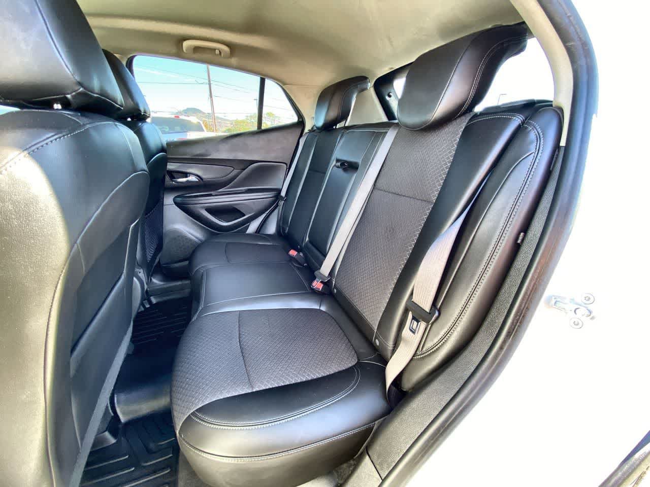 Used 2021 Buick Encore Preferred AWD/4WD image 21