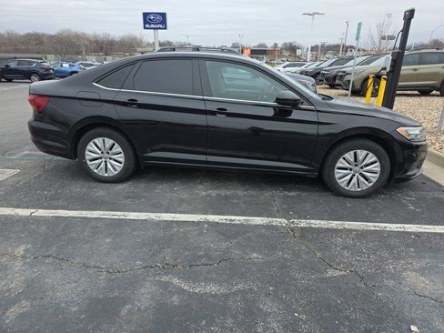 Used 2019 Volkswagen Jetta S image 4