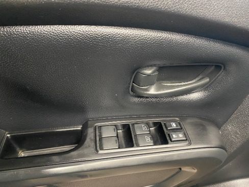 Used 2018 Nissan Titan S w/ S Utility Package RWD image 17
