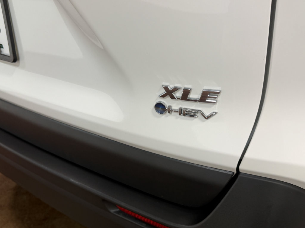 Used 2025 Toyota RAV4 XLE AWD/4WD image 52