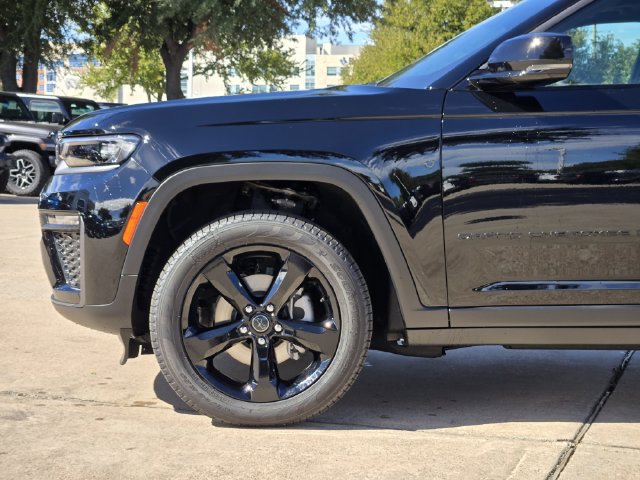 New 2027 Jeep Grand Cherokee Limited RWD image 6