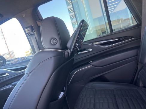 Used 2023 Cadillac Escalade V image 19