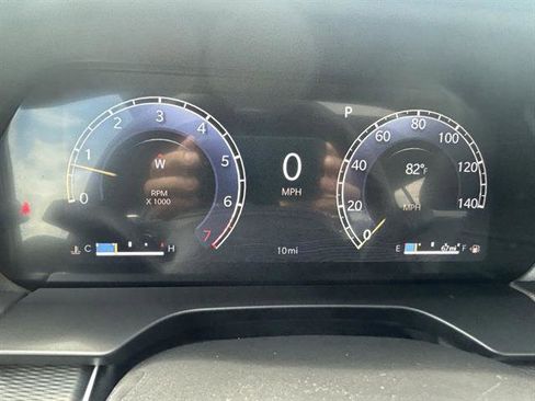 New 2025 Jeep Grand Cherokee Altitude image 12