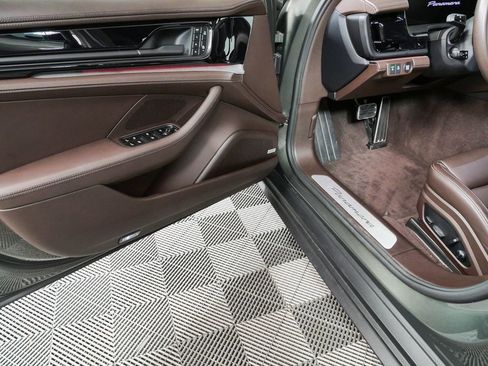 Certified 2025 Porsche Panamera 4 AWD/4WD image 8