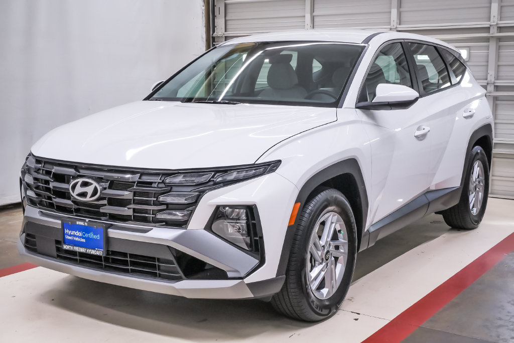 Certified 2026 Hyundai Tucson SE FWD image 1