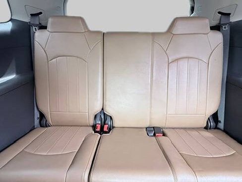 Used 2016 Buick Enclave Leather FWD image 19