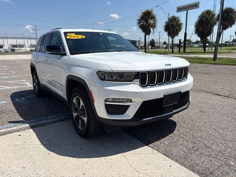 Used 2023 Jeep Grand Cherokee 4WD 4xe image 1
