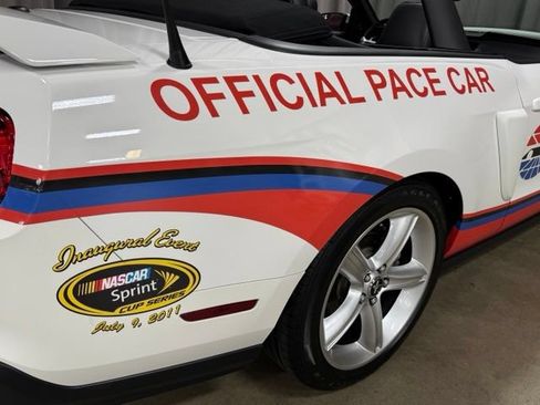 Used 2012 Ford Mustang GT Premium RWD image 29