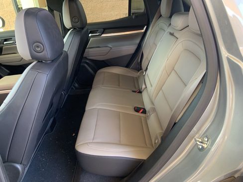 Certified 2025 GMC Terrain Elevation w/ Elevation Premium Package image 18