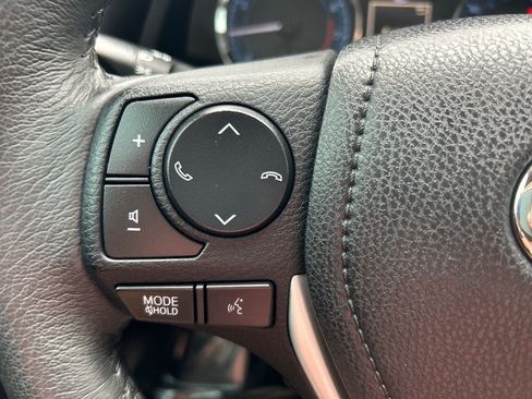 Used 2017 Toyota Corolla SE w/ Carpet Mat Package (TMS) FWD image 21