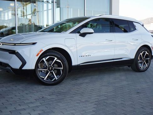 New 2025 Chevrolet Equinox EV LT image 4