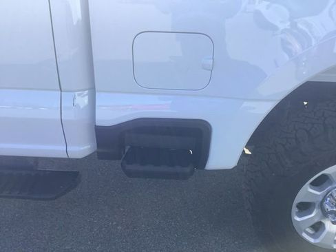 Used 2024 Ford F250 XLT w/ FX4 Off-Road Package image 11