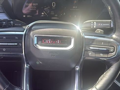 Used 2025 GMC Acadia Elevation image 16