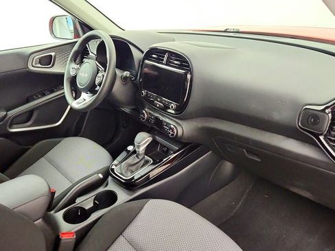 Used 2024 Kia Soul S FWD image 24
