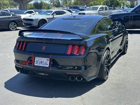 Used 2018 Ford Mustang Shelby GT350R w/ GT350R Equipment Group 920A RWD image 9