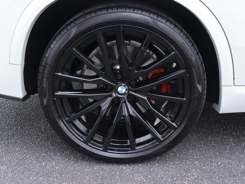 Used 2024 BMW X5 M60i image 48