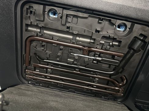 Used 2013 Lexus GX 460 image 35