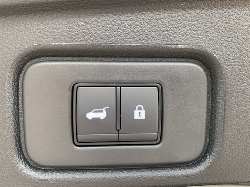 New 2026 Nissan Pathfinder SV w/ Cargo Package FWD image 6