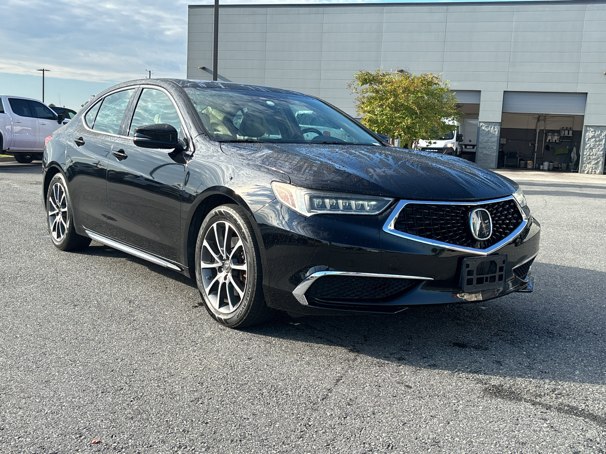 Used 2018 Acura TLX w/ Technology Package AWD/4WD image 3