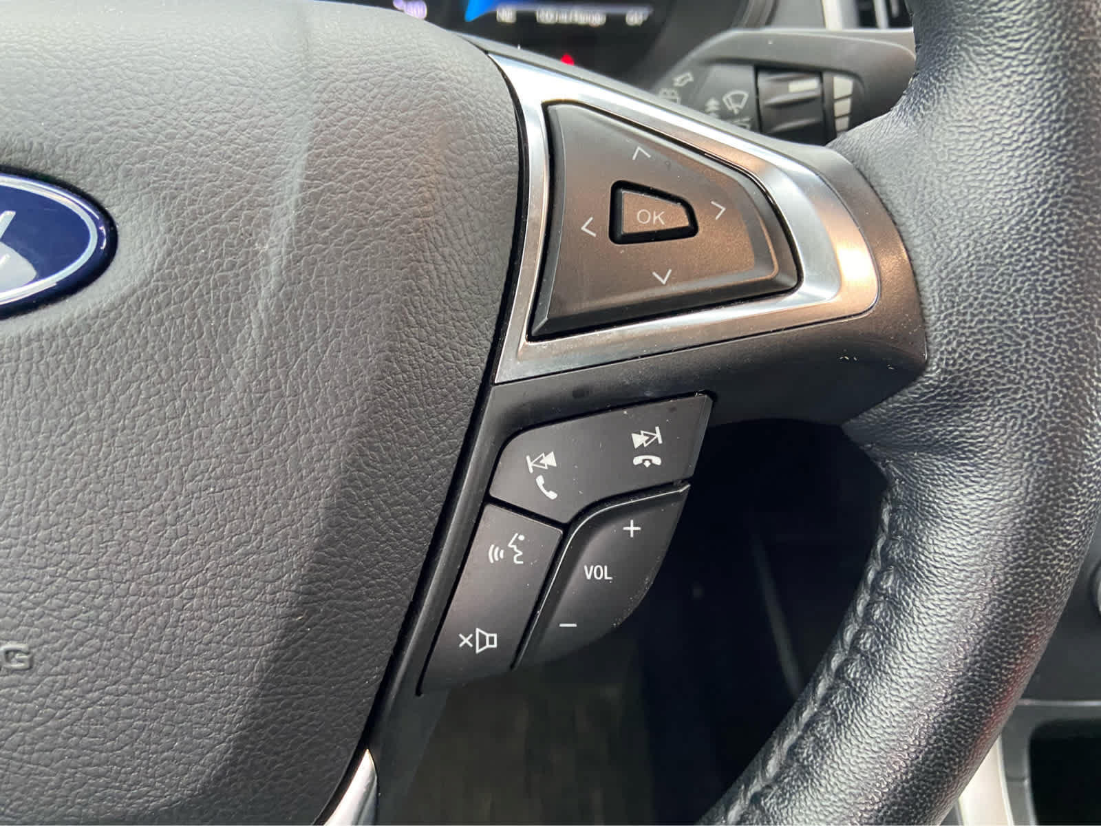 Used 2024 Ford Edge SEL w/ Convenience Package AWD/4WD image 21