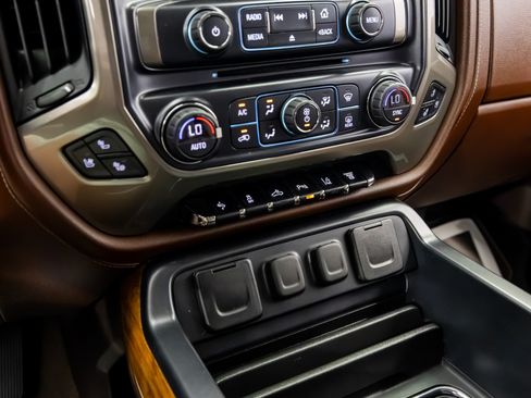 Used 2017 Chevrolet Silverado 2500 High Country w/ Duramax Plus Package AWD/4WD image 43