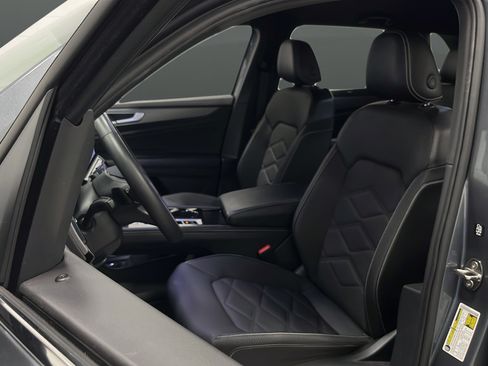 Used 2024 Volkswagen Atlas Cross Sport SE w/ Black Wheel Package AWD/4WD image 9