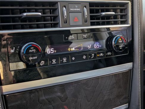 Used 2024 INFINITI QX80 Luxe image 17