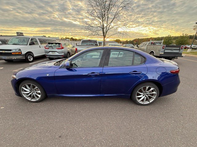 Used 2023 Alfa Romeo Giulia Ti AWD/4WD image 6