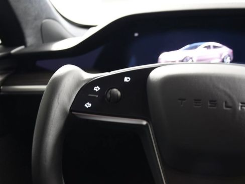 Used 2022 Tesla Model S AWD/4WD image 29