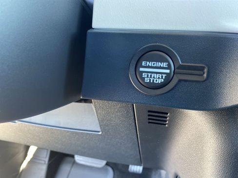 New 2025 Ford Bronco Heritage Edition image 34