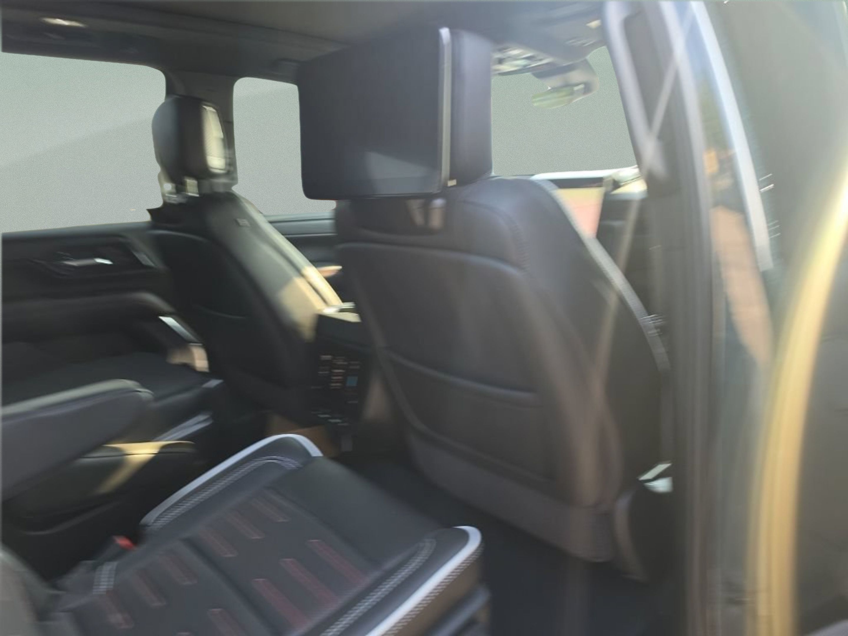 Used 2026 GMC Yukon AT4 Ultimate AWD/4WD image 28