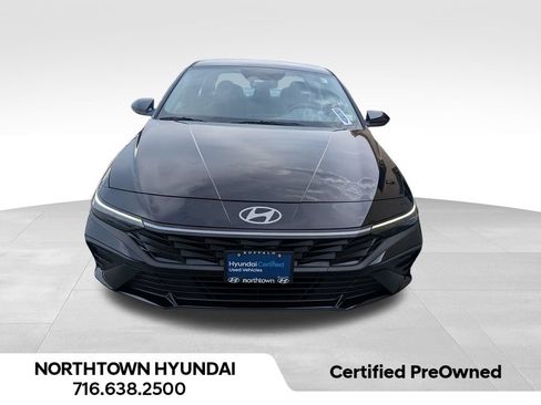 Used 2025 Hyundai Elantra Sport FWD image 6