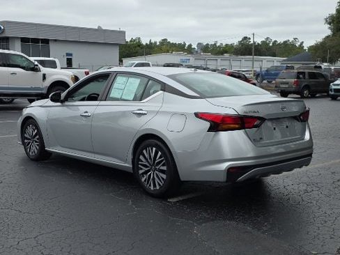 Used 2023 Nissan Altima 2.5 SV image 13