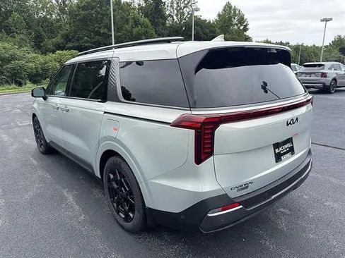 New 2026 Kia Carnival SX Prestige FWD image 4